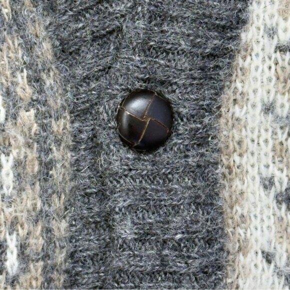 Vaka Icelandic Knit Wool Sweater Vest - Picture 8 of 16